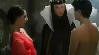 مغامرة سنو وايت الجنسية: جماعي مع أقضبة وحشية