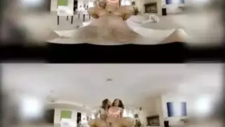 خيال تعدد الشركاء في الواقع الافتراضي: قضيب كبير وعاهرتان