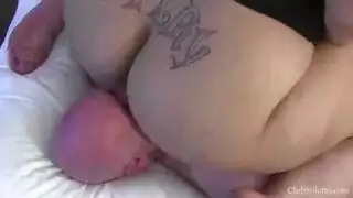 نجمات الإباحية الشقراءات يؤدين مشاهد خلفية مكثفة