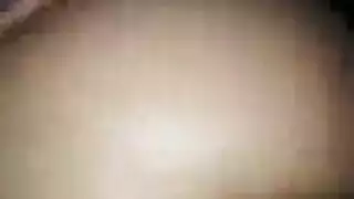 فارس يخدم منزلاً مليئاً بالعاهرات المستعدات