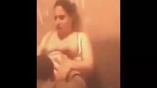 احلى نياكه والجزء التانى للمومس بتاع بولاق ونياكها بيلحس كسها وهيا نازله وحوحه