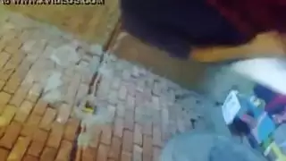 محب النساء وخطيبته في مداعبة إباحية خام