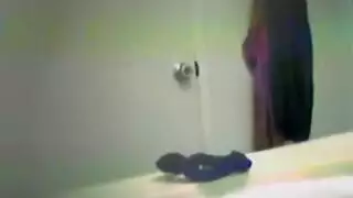 فانتازيا المتلصص: اثنتان من الأمهات المثيرة تمارسان الجنس مباشرة على الكاميرا