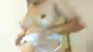 ملابس ديقا