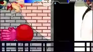 خارج السيارة ، يحمل اثنان من الدول الأسود الضخم فتاة بيضاء مع عمودهم الأسود