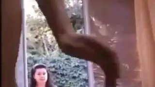فتاة فاخرة تنزل لعملية جنس جماعي قاسية بقضيب أسود