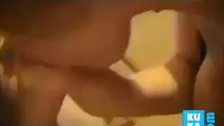 إباحية في الحديقة العامة: أم ممتلئة تتعرض للجماع بقوة في الخارج