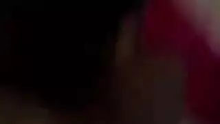 جنس مكتبي علني: عاهرة ضخمة الصدر تُدفع بقضيب عملاق