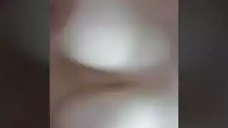 العاهرة الشبقية تتوق لوضعية الكلب العنيفة ودردشة جنس هاتفي صريحة