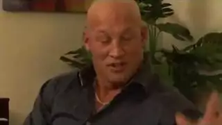 جليسة الأطفال فيري غراند يحصل على امتصاص من قبل مسؤول الأمن