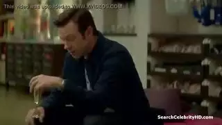 كبيرة سمراء المظهر، جيل كاسيدي يحب عندما يبدأ لها رجل وسيم لعق بوسها و الثدي