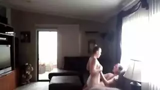 ابن العم يضرب فرج الأخت المتمردة الضيق