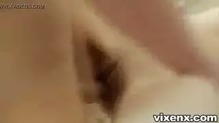 إثارة خلع البزة تتحول لجنس مراهقين صريح