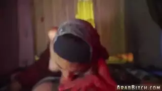 تجميعة لمراهقة عربية تمارس الجنس الفموي العميق والقذف الداخلي