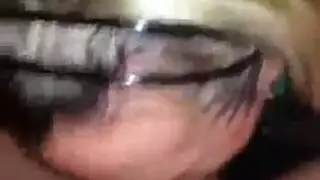 قبل البث المباشر: مص عميق لقضيب منتصب ضخم