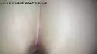 حمالة صدر مطبوعة بحيوانات على جسم مثير: مشهد مص عميق للحلق