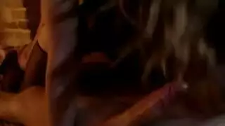 إباحيات لعق الأعضاء التناسلية: ساندرا تجعل جولي تبلغ ذروتها بقوة