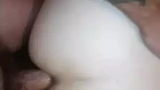 فن ظهر ريمي الوقح يحصل على تكريم بقضيب سميك