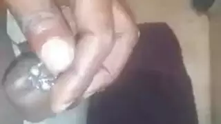 رسوم متحركة مثقوب حلمات بيرو