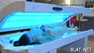 العامل الأسود يعطيها شرج عميق