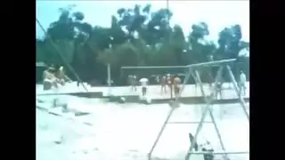 منتجع عراة كلاسيكي: احتفال بممارسة الجنس الجماعي على الرمال