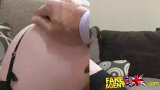 نذر مقدسة محطمة بقضيب كبير