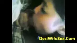 يلحس كس صديقته الهندية الجامعية أم بزاز مدورة مليانة و ينيكها نيك ناااااار