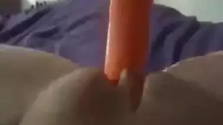 أفلام إباحية للأشقاء الزوجيين: استبدال خيارها بعمودي السميك