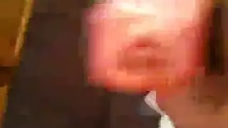 هدية ترحيب للفتاة البريطانية: استحمام بلسان من مهبل جارتها الجديدة