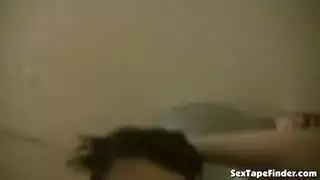 مخلوق كرتوني يضرب فرجها المبلل في رسوم فروية متحركة