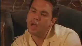 عبادة كس سحاقية: تقبيل وتدليك في منتصف النهار