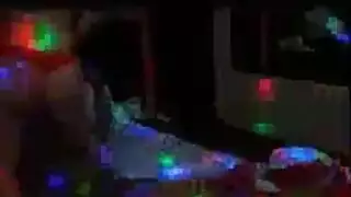 إباحية صنعت في أمريكا: حلق مفعول بعنف ووضع الكلب