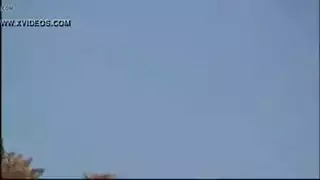 نيك في الصحراء العربية: أثداء كبيرة ترتد على الصخور