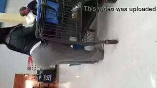 مراهقة إنجليزية ساخنة تحصل على قذف داخلي في وضعية كلابية