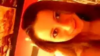 سكس حلقي خشن: وجهها يُمارس به الجنس حتى تختنق