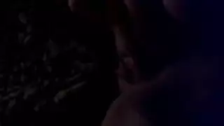 بيت دعارة باريسي: خادمات تبلع السائل المنوي بعد جنس قاس