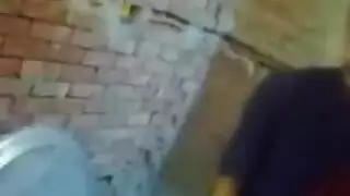 إنها لعبة الجنس المطيعة له