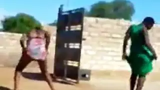 حوريات البهيمية: هذه العاهات تريد جنس الحيوان