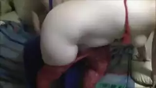 مهبل الشقراء الضيق يُلعب به بينما تنضم صديقتها