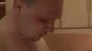 عاهرات بالكاد قانونيات تُدمر فتحاتهن