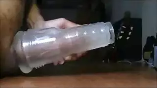 نجمة البورن البريطانية تستمني بقضيب صناعي وهزاز