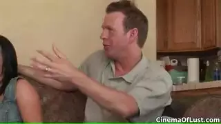 مضاعفة المتعة: ثلاثي من وجهة النظر بنهاية مكثفة